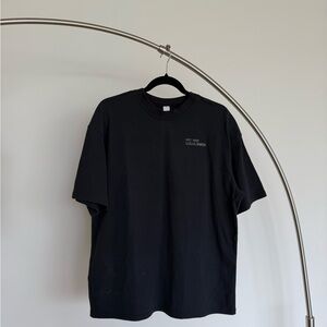 Lululemon black t-shirt